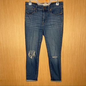 madewell 9” high rise skinny crop 27 Dark Wash Distressed